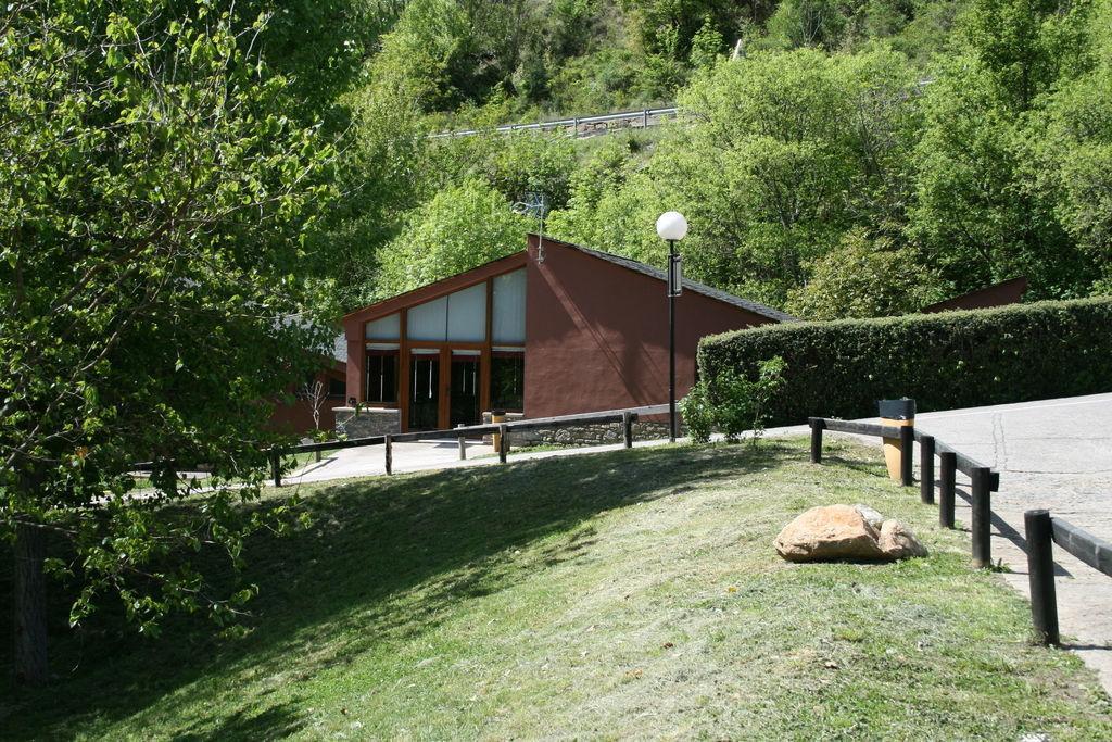 Alberg Escola De Piraguisme De Sort Buitenkant foto