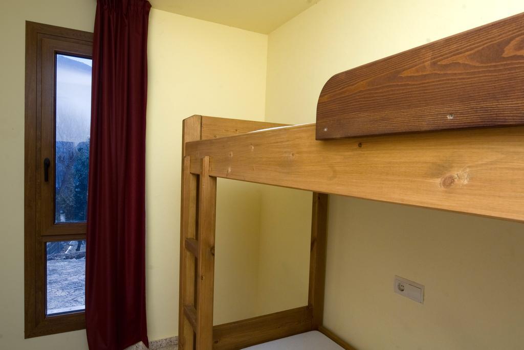 Alberg Escola De Piraguisme De Sort Kamer foto