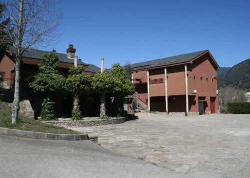 Alberg Escola De Piraguisme De Sort Buitenkant foto
